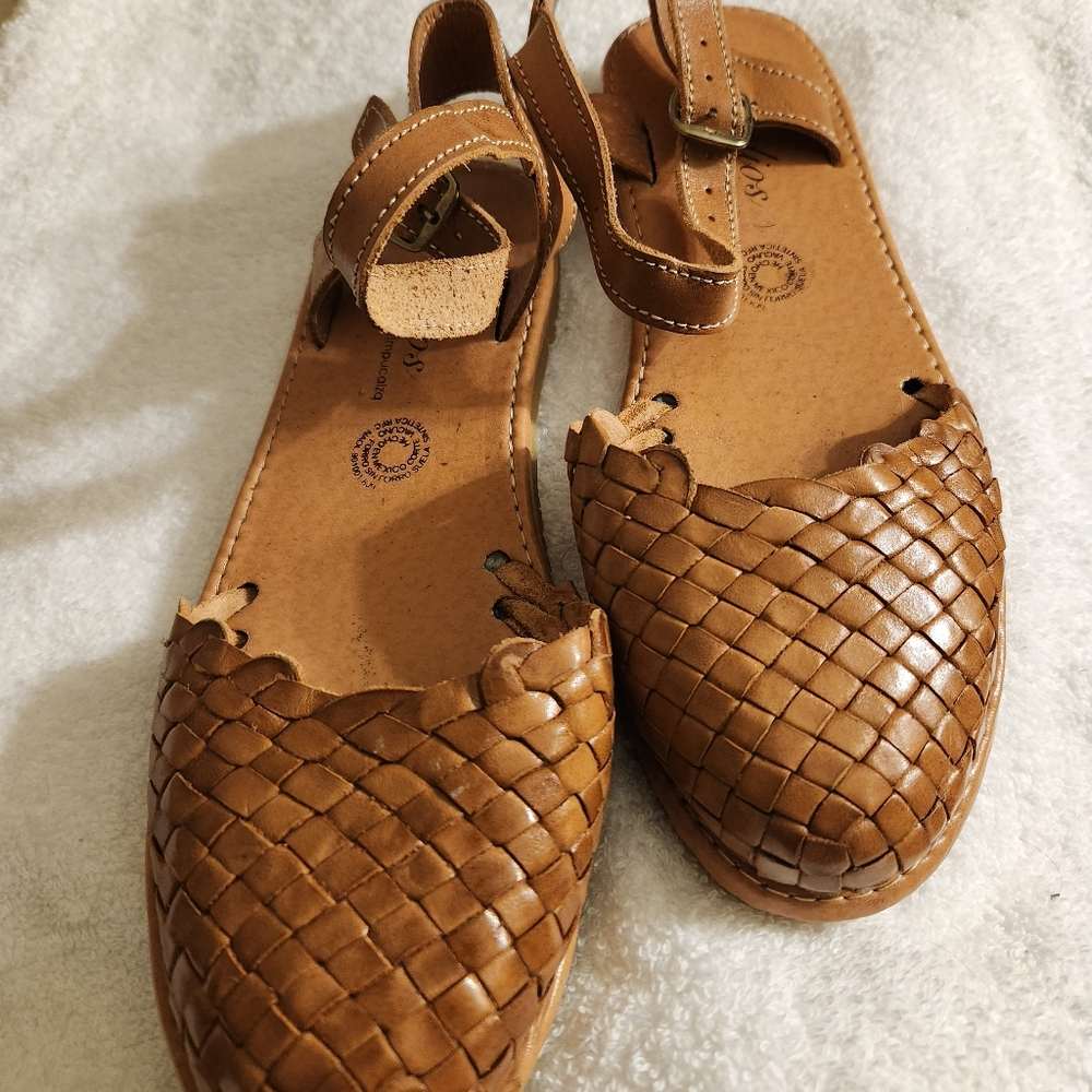 Shoes - Picture 5 of 5